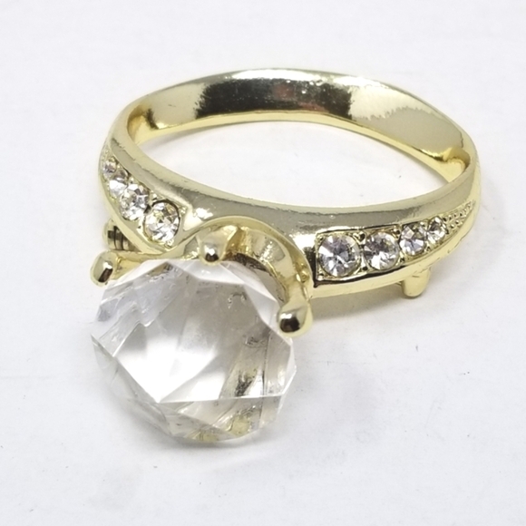 AJC Engagement Ring Brooch Pin Gold Tone Rhinestones Acrylic Retro Oversize Vtg - Picture 2 of 12